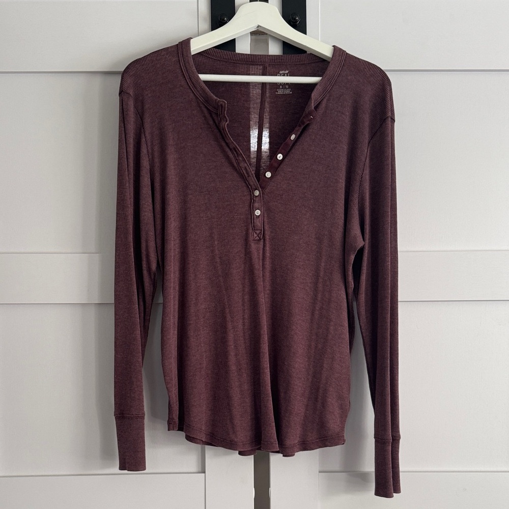 Aerie Henley